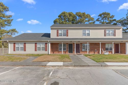218 Palace Cir, Jacksonville, NC, 28546-7222 | Card Image