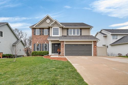 8413 Barnham Dr, Johnston, IA, 50131-8754 | Card Image