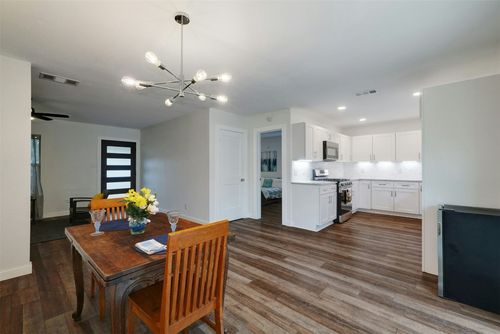 5401 Wellington Dr, Austin, TX, 78723-4007 | Card Image