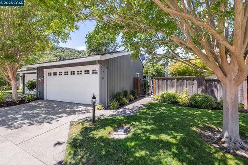 718 Augusta Dr, Moraga, CA, 94556-1039 | Card Image