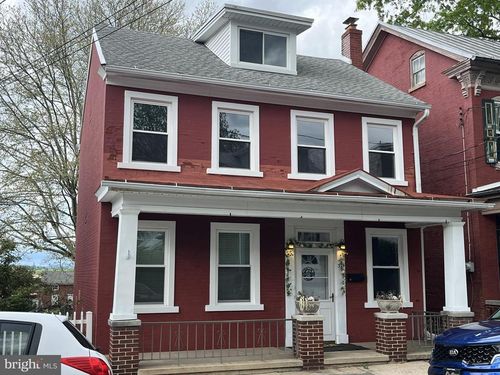 311 W High St, WOMELSDORF, PA, 19567-1401 | Card Image