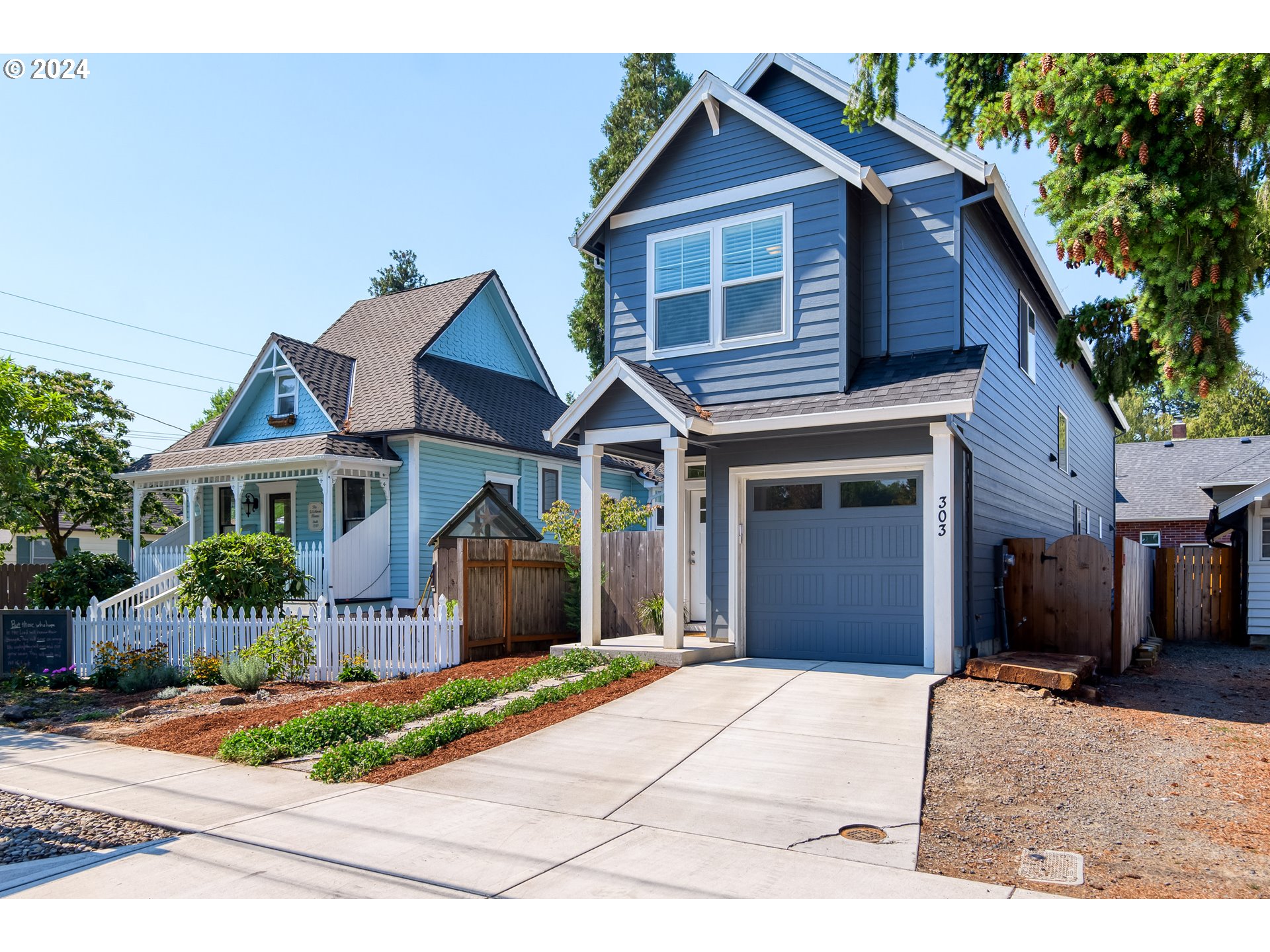 Edwards St, Newberg, OR 97132