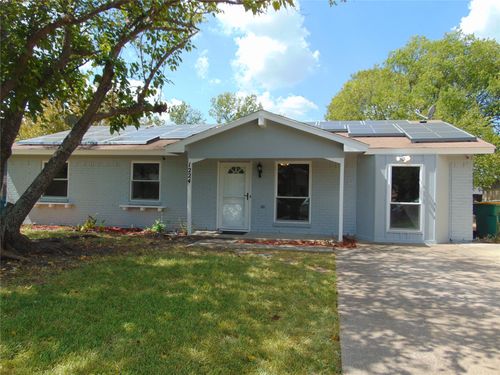 1224 Mars Dr, Cedar Hill, TX, 75104-3206 | Card Image