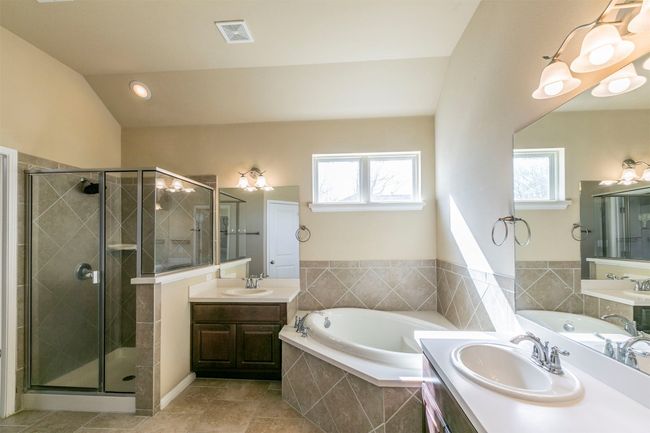 254 Chisholm Trl, House other with 3 bedrooms, 2 bathrooms and 2 parking in Bastrop TX | Image 15
