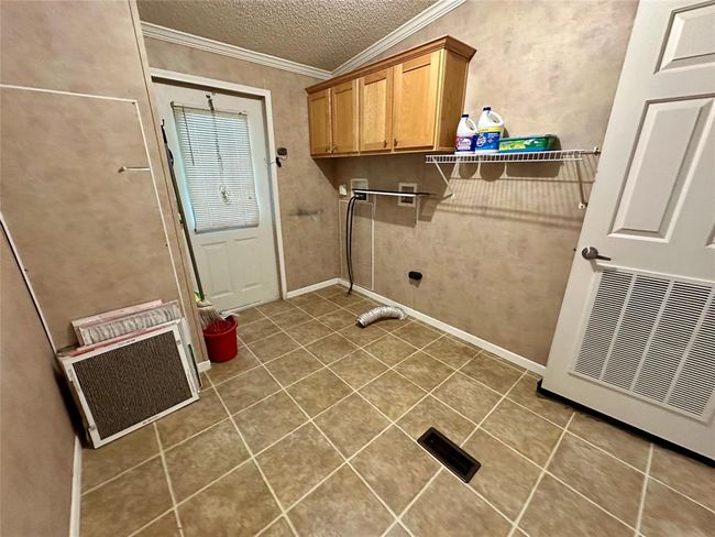 4064 Griffin Grove St, House other with 3 bedrooms, 2 bathrooms and 2 parking in Silsbee TX | Image 16