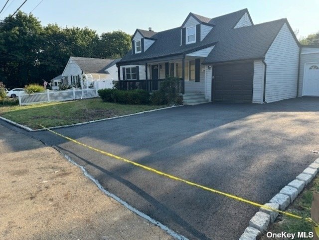 11th Ave, Huntington Station, NY 11746