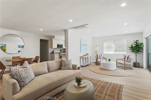 apt-a-913 W Balboa Blvd, Newport Beach, CA, 92661-1081 | Card Image