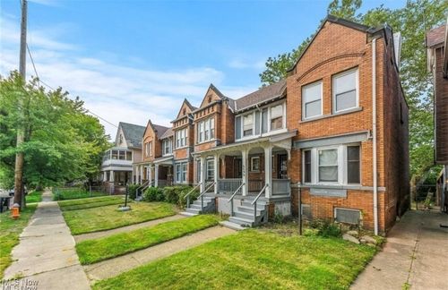 7507 Lawnview Ave, Cleveland, OH, 44103-3384 | Card Image