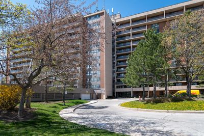 808 - 2929 Aquitaine Ave, Condo with 2 bedrooms, 1 bathrooms and 1 parking in Mississauga ON | Image 2