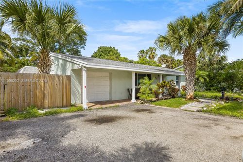 417 Sw 1st Ave, Boynton Beach, FL, 33435-4409 | Card Image