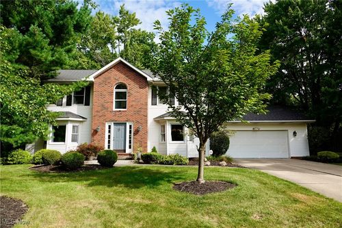 36767 Meadowdale Dr, Solon, OH, 44139-3076 | Card Image