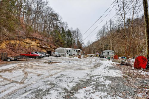 75 Billy G Holw, Wallins Creek, KY, 40873-8900 | Card Image