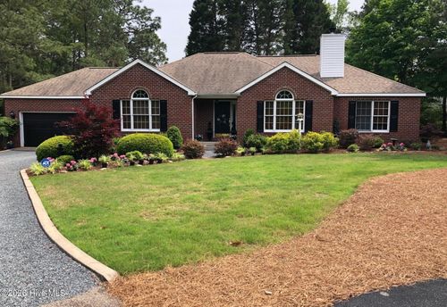 8 Canter Pl, Pinehurst, NC, 28374-8674 | Card Image