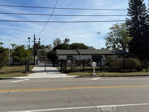 10573 Larch Ave, Bloomington, CA, 92316-2745 | Card Image