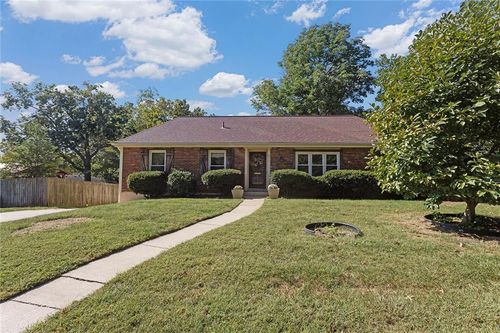 3416 S Crane St, Independence, MO, 64055-2533 | Card Image