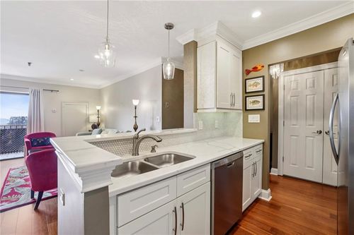 b804-300 Johnson Ferry Rd Ne, Sandy Springs, GA, 30328-4189 | Card Image