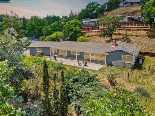 1810 Meadow Ln, Walnut Creek, CA, 94595-2630 | Card Image