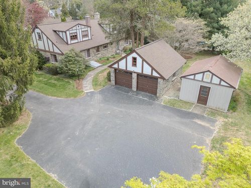 153 W Rose Valley Rd, ROSE VALLEY, PA, 19086-6750 | Card Image