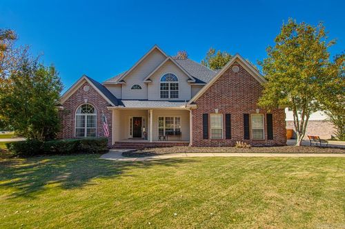 2815 Mossy Creek Dr, Little Rock, AR, 72211-4440 | Card Image