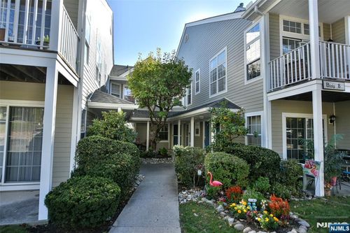 1088 Devon Ct, Mahwah, NJ, 07430-3245 | Card Image