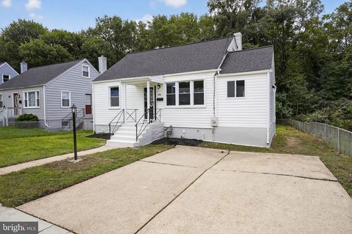 1512 Nova Ave, CAPITOL HEIGHTS, MD, 20743-5216 | Card Image