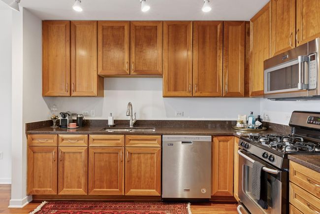 Stainless steel appliances | Image 8