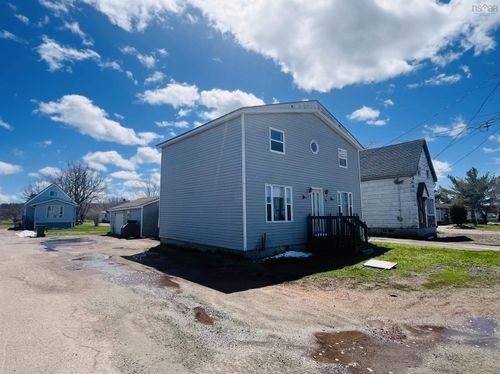 68 Mcgee St, Springhill, NS, B0M1X0 | Card Image