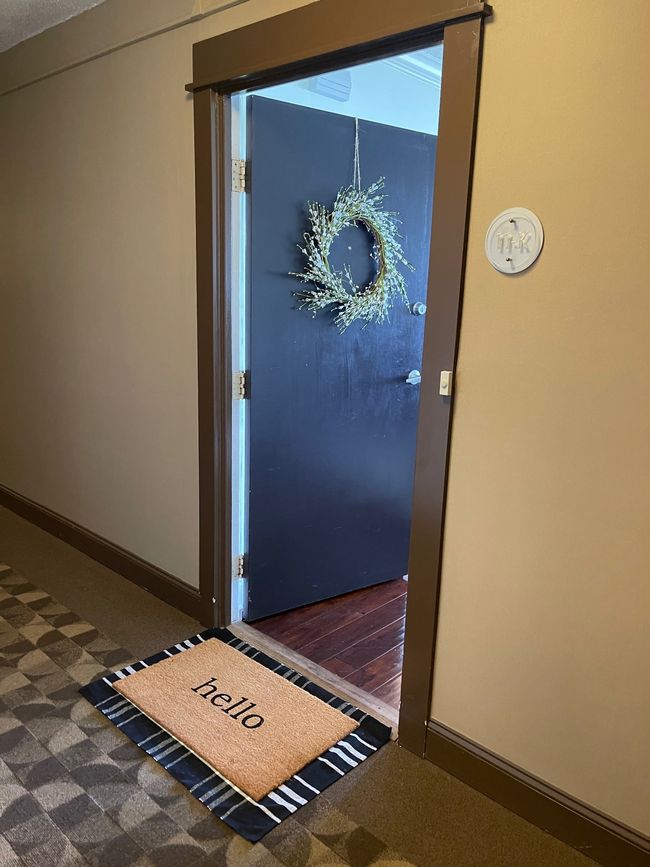 Unit 11k is conveniently located adjacent to the elevator, yet rest assured that any sounds from it do not intrude into the residence. | Image 30