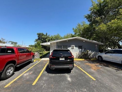 151 Nw 164th St, Miami, FL, 33169-6542 | Card Image