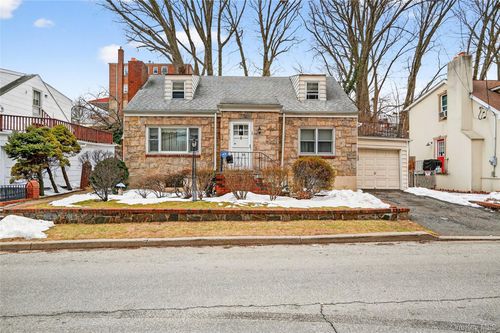 38 Raybrook Rd, Yonkers, NY, 10704-3207 | Card Image