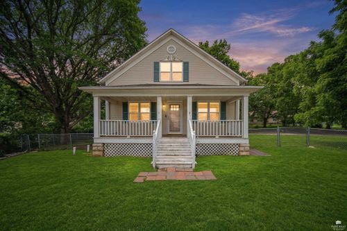 1201 W 8th St, Junction City, KS, 66441-2037 | Card Image