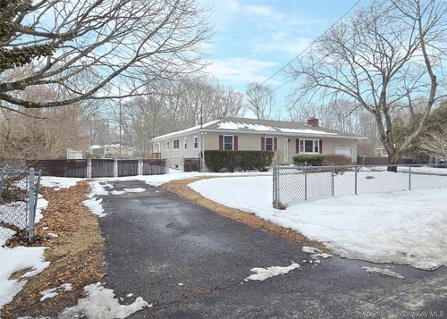 143 Hawthorne St, Mastic, NY, 11950-4601 | Card Image