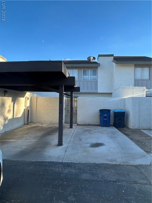 718 Fernwood Ln, Las Vegas, NV, 89169-3766 | Card Image