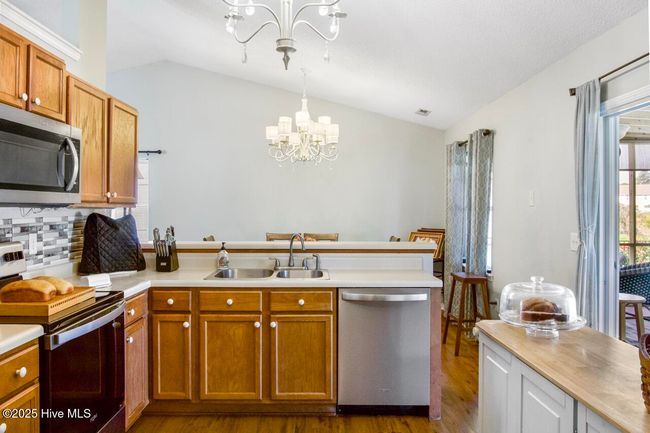 121 Lawndale Ln, House other with 3 bedrooms, 2 bathrooms and 2 parking in Sneads Ferry NC | Image 16