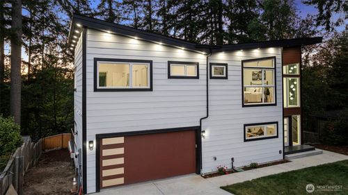 4103 151st Ave Se, Bellevue, WA, 98006-1716 | Card Image