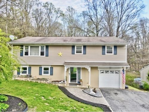 51 Lounsberry Hollow Rd, Sussex, NJ, 07461-4916 | Card Image