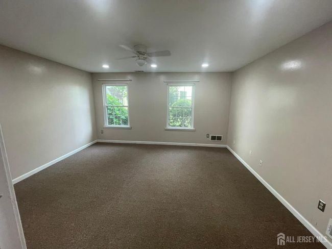 814 Woodbridge Commons Way, Townhouse with 2 bedrooms, 2 bathrooms and null parking in Iselin NJ | Image 10