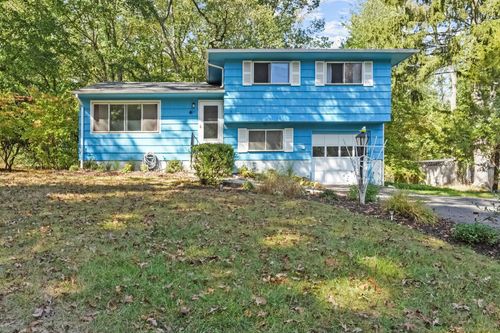 35 Mohawk Dr, Norwalk, CT, 06851-1826 | Card Image