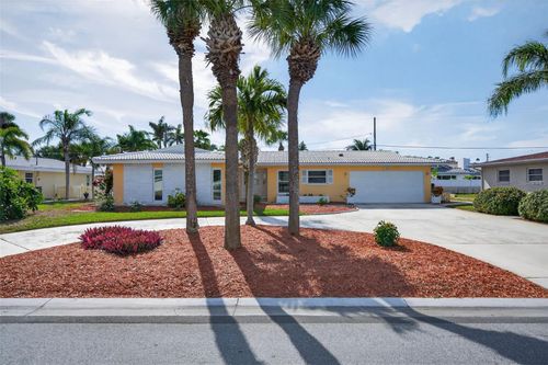 104 22nd St, Belleair Beach, FL, 33786-3409 | Card Image