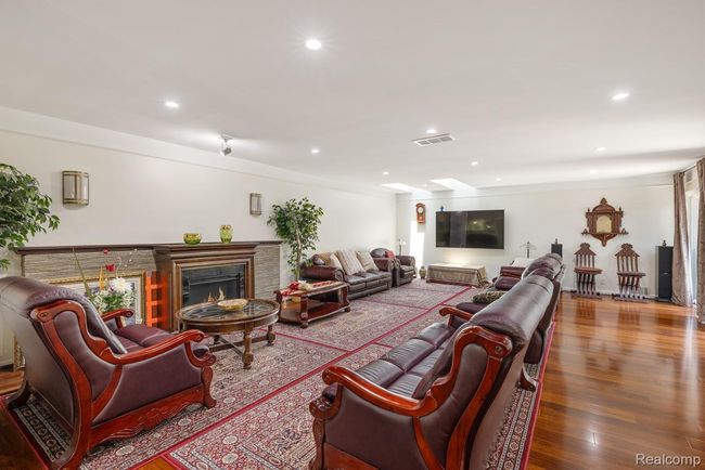 297 Vreeland Dr-8.jpg | Image 7