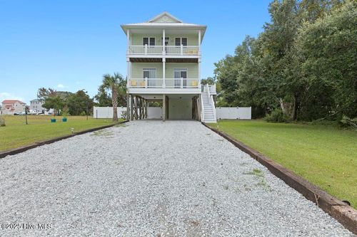 184 Grandview Dr, Sneads Ferry, NC, 28460-7527 | Card Image