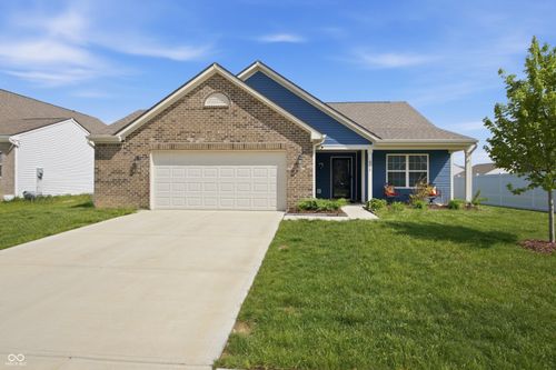 6758 Honeysuckle Way, Pendleton, IN, 46064-6451 | Card Image