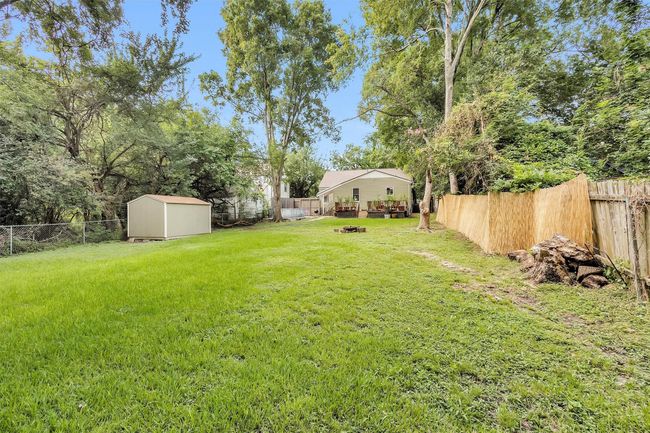 Large backyard. | Image 33