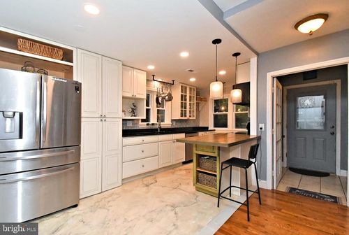 658 Macoby Ave, GREEN LANE, PA, 18054-2268 | Card Image