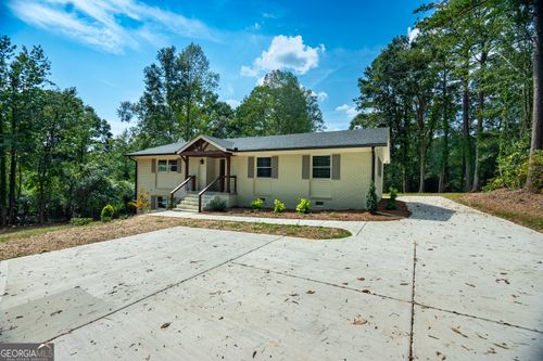 635 Lakewood Dr, LaGrange, GA, 30240-1607 | Card Image