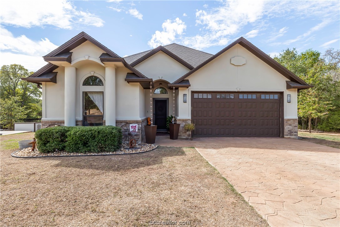 Megan Pvt Dr, Bryan, TX 77808