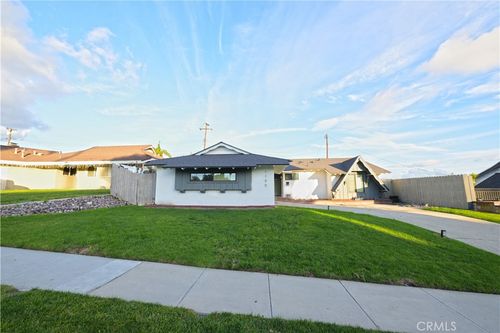 1100 S Cajon, La Habra, CA, 90631 | Card Image