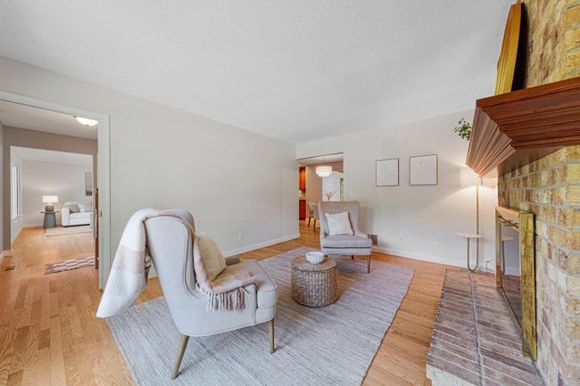 30 Living.jpg | Image 24