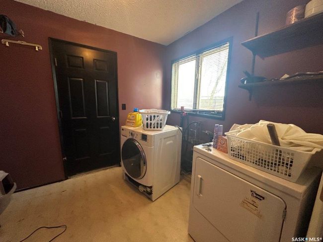 502 Busteed St, House other with 6 bedrooms, 4 bathrooms and 6 parking in Kerrobert SK | Image 16