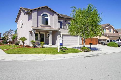 1890 Calistoga Dr, Hollister, CA, 95023 | Card Image